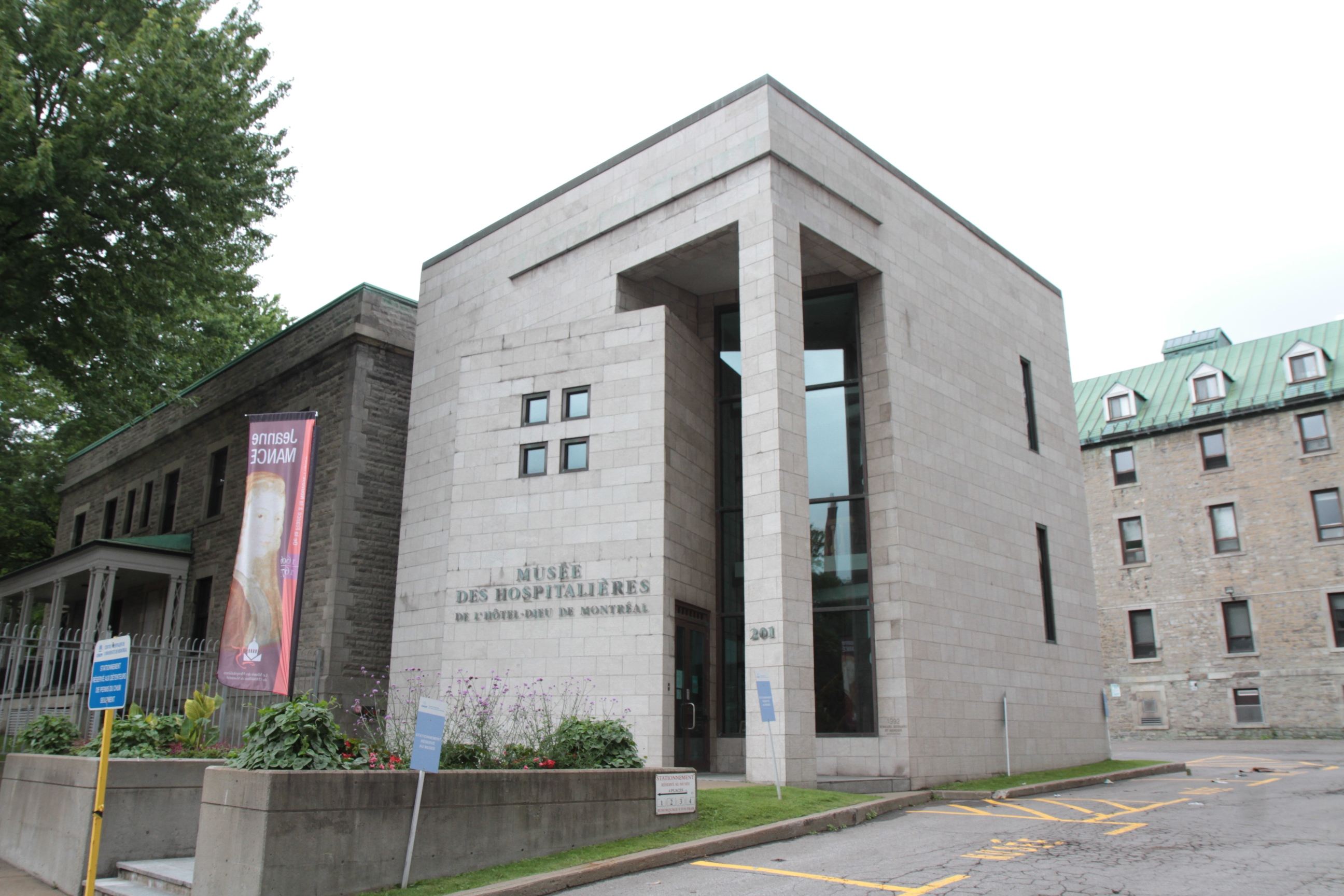 Musée des Hospitalières de l'Hotel-Dieu, Hotel Dieu de Montreal.JPG